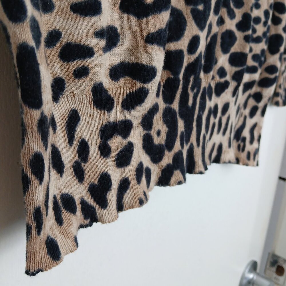 Leopard Print 100% Cotton V-Neck Abalone Button-Up Cardigan With Pockets Sz L - Picture 12 of 15